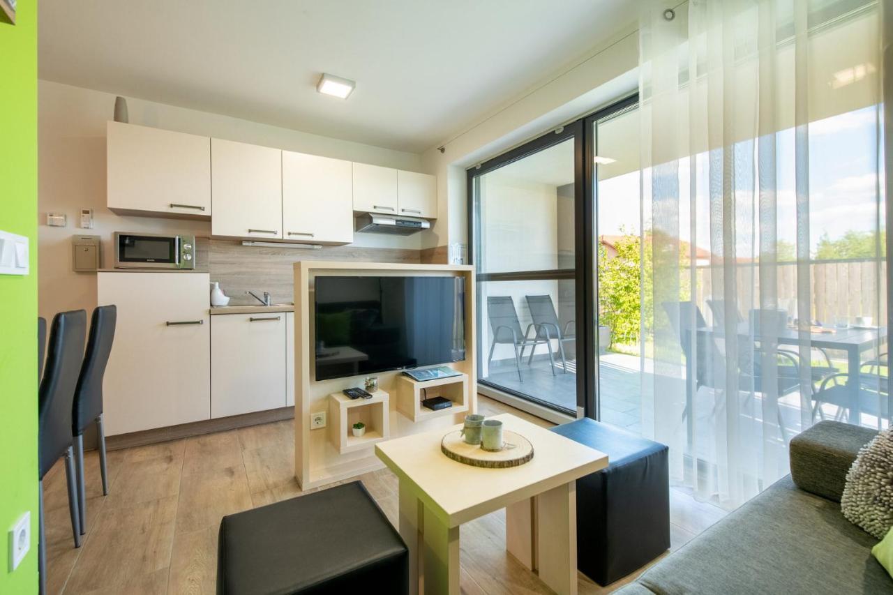Apartmaji Banonia " Poletni Vetrc " 바노브치 외부 사진
