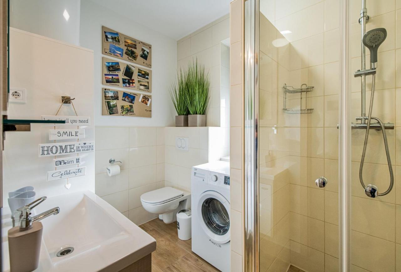 Apartmaji Banonia " Poletni Vetrc " 바노브치 외부 사진