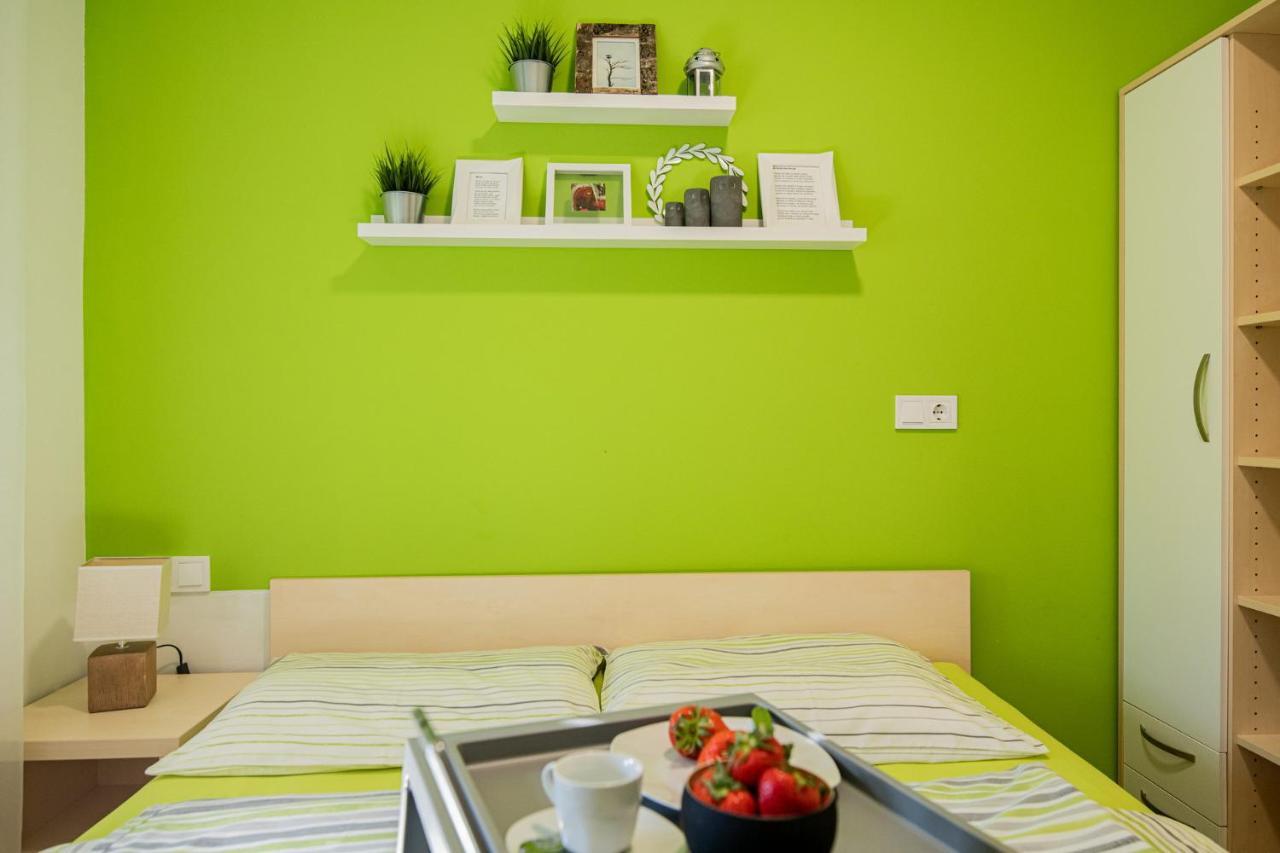 Apartmaji Banonia " Poletni Vetrc " 바노브치 외부 사진